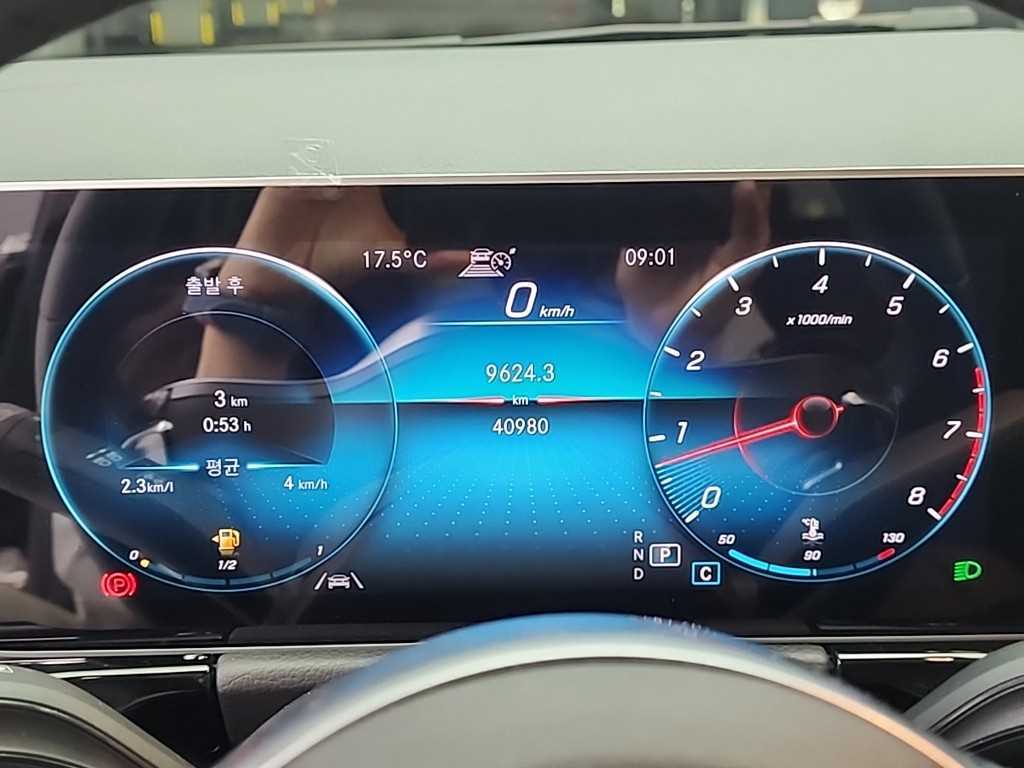 Mercedes Benz GLA Class - Vista 6