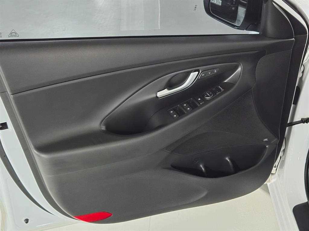 HYUNDAI i30 2018 Blanco - Importación desde Corea - HF Imports Iquique - Foto 15