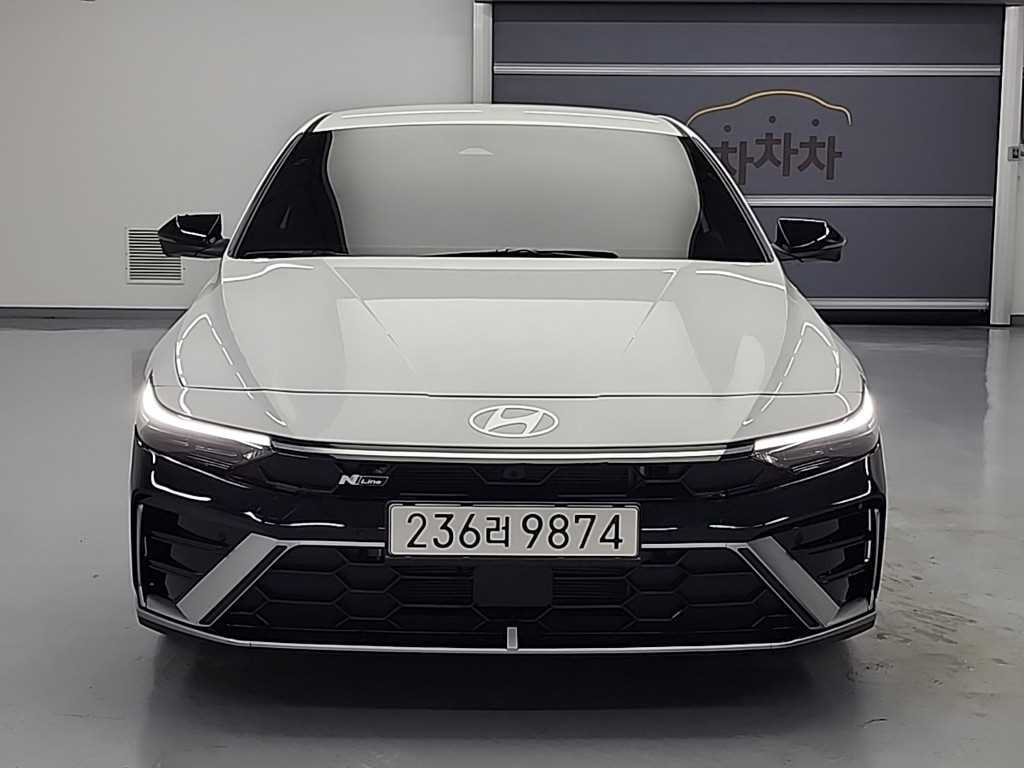 HYUNDAI Avante - Vista 2