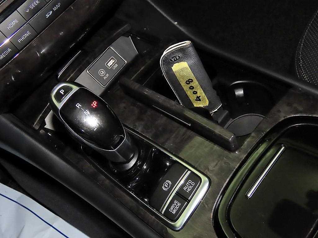 KIA K9 - Vista 12