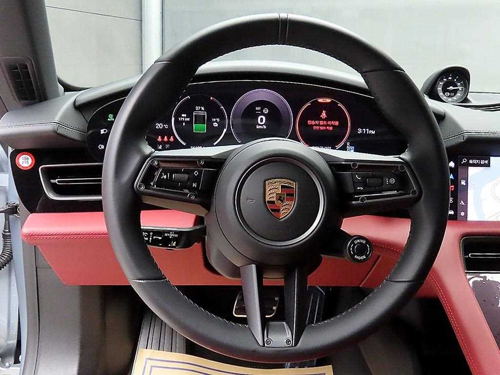 Porsche Taycan - Vista 9