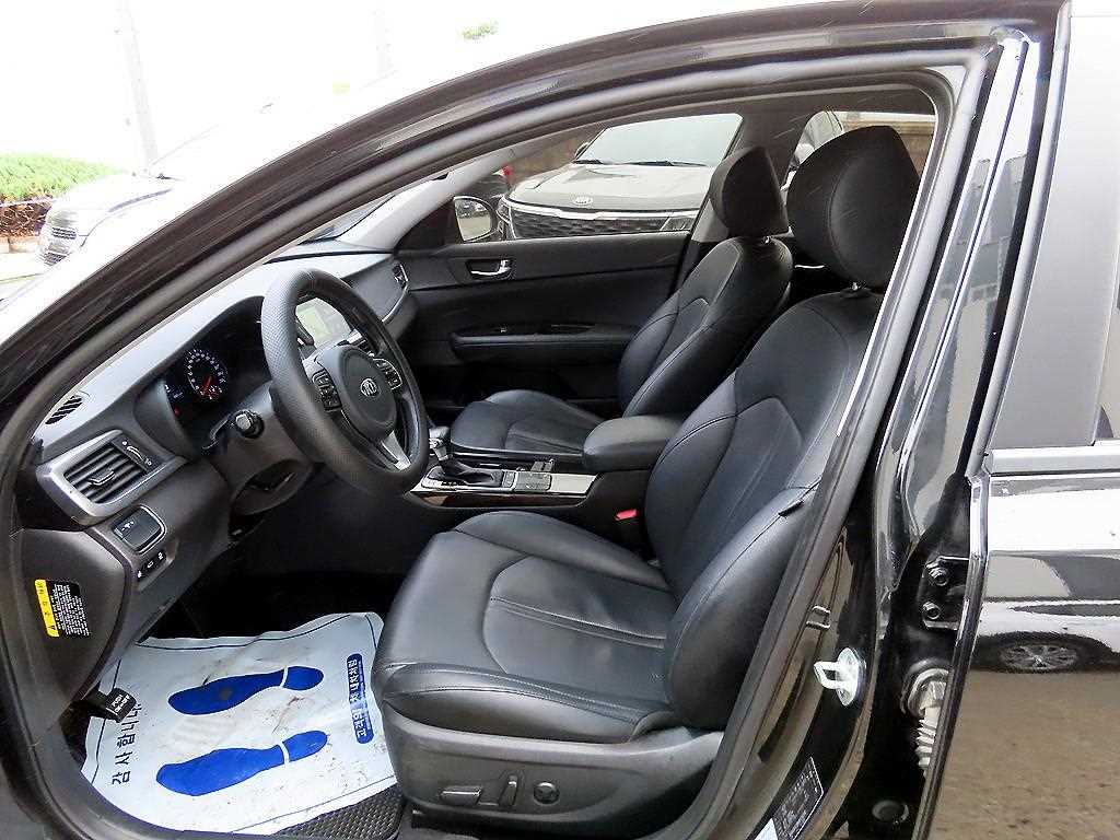 KIA K5 - Vista 5