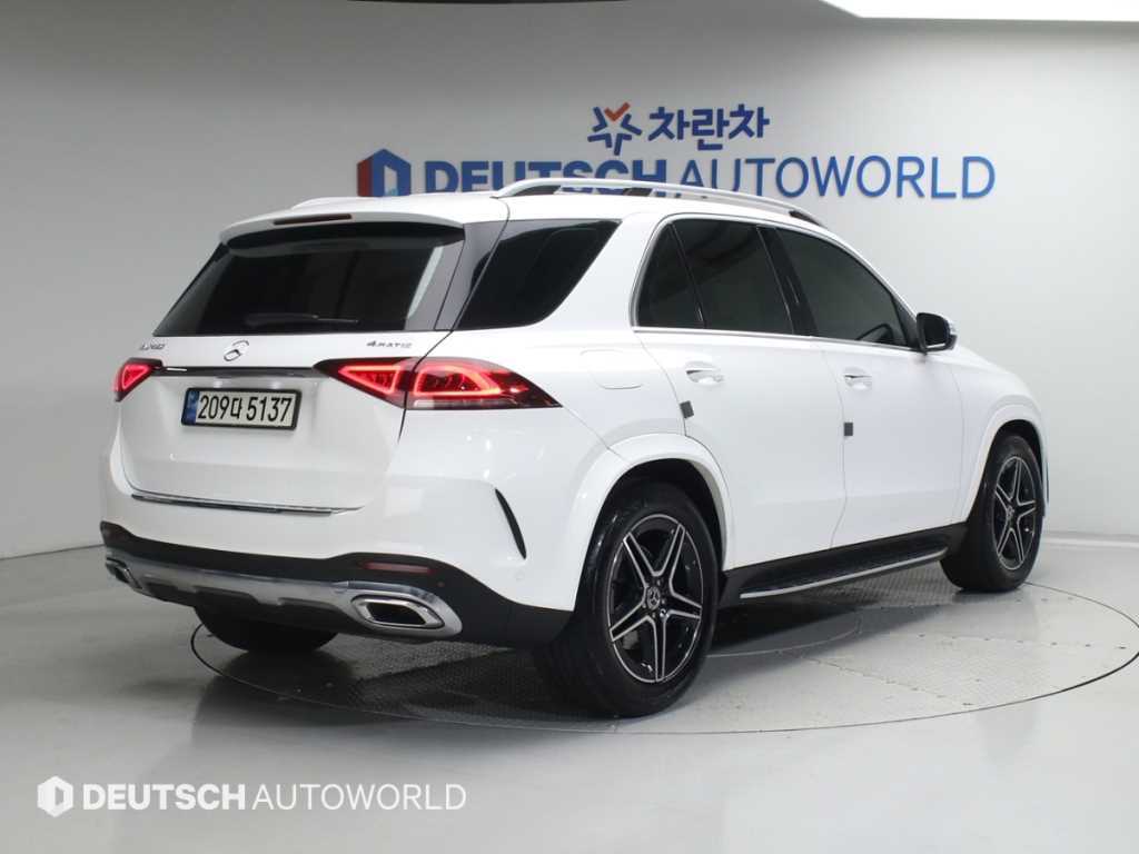 Mercedes Benz GLE Class - Vista 2