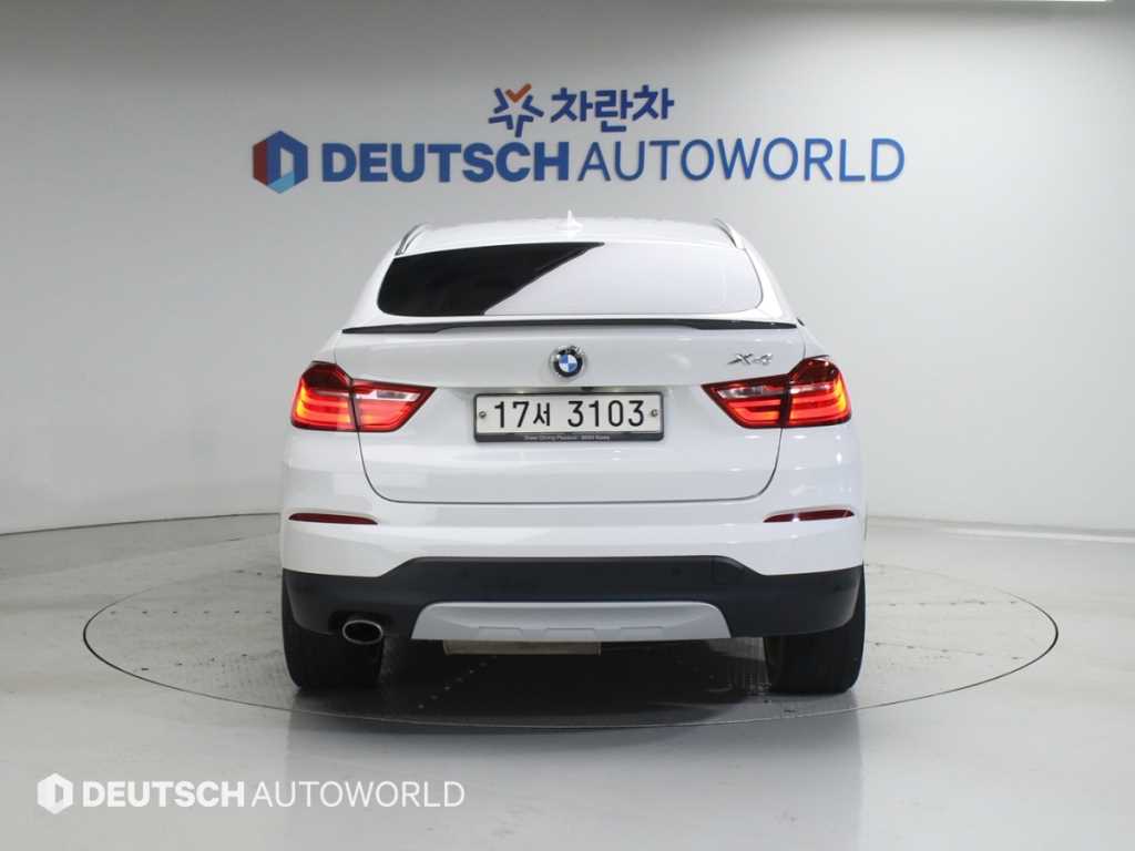 BMW X4 - Vista 4