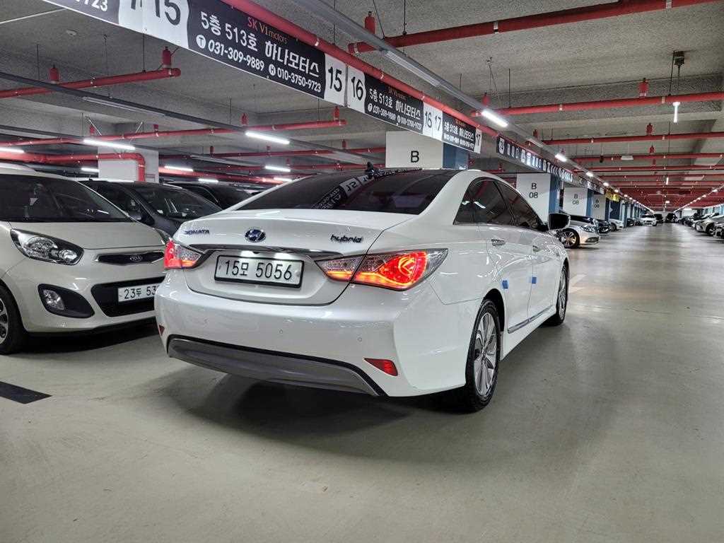 HYUNDAI Sonata - Vista 4