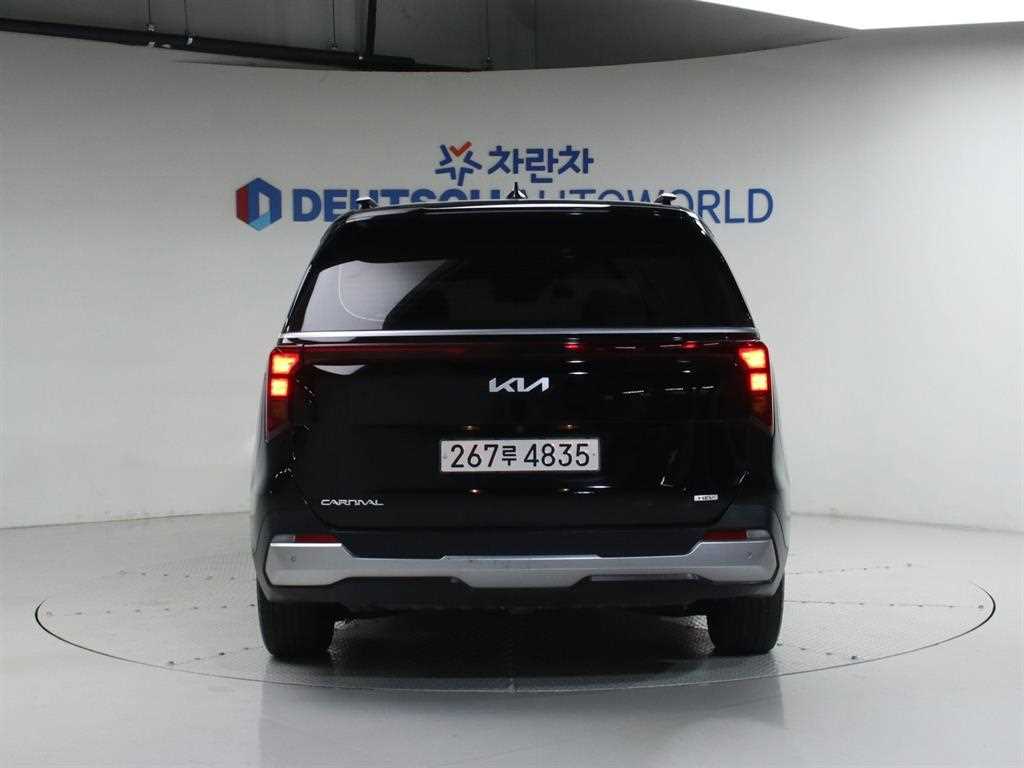 KIA Carnival - Vista 4
