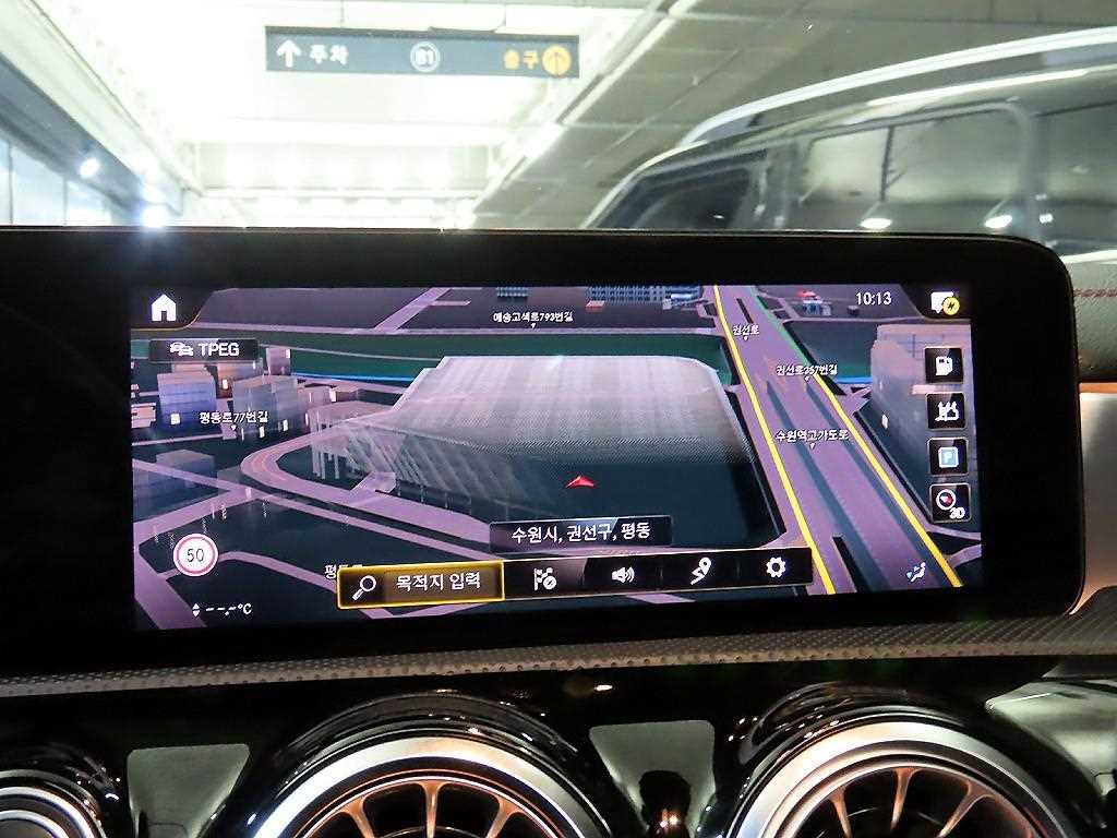 Mercedes Benz CLA Class - Vista 4