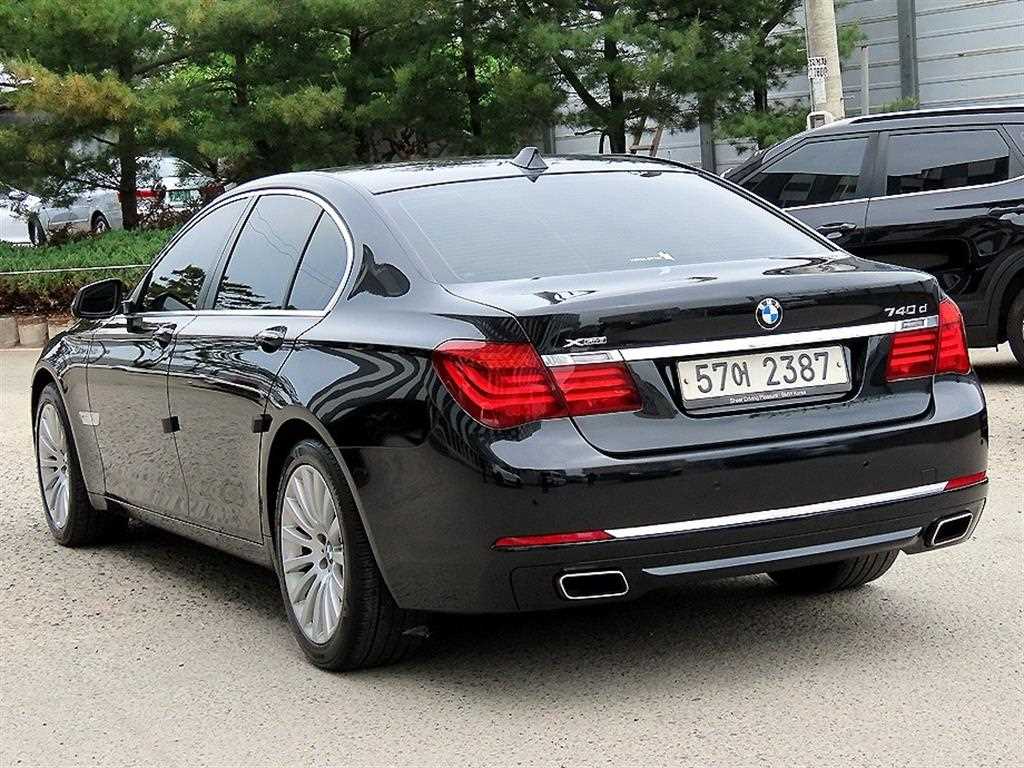 BMW 7 Series - Vista 3