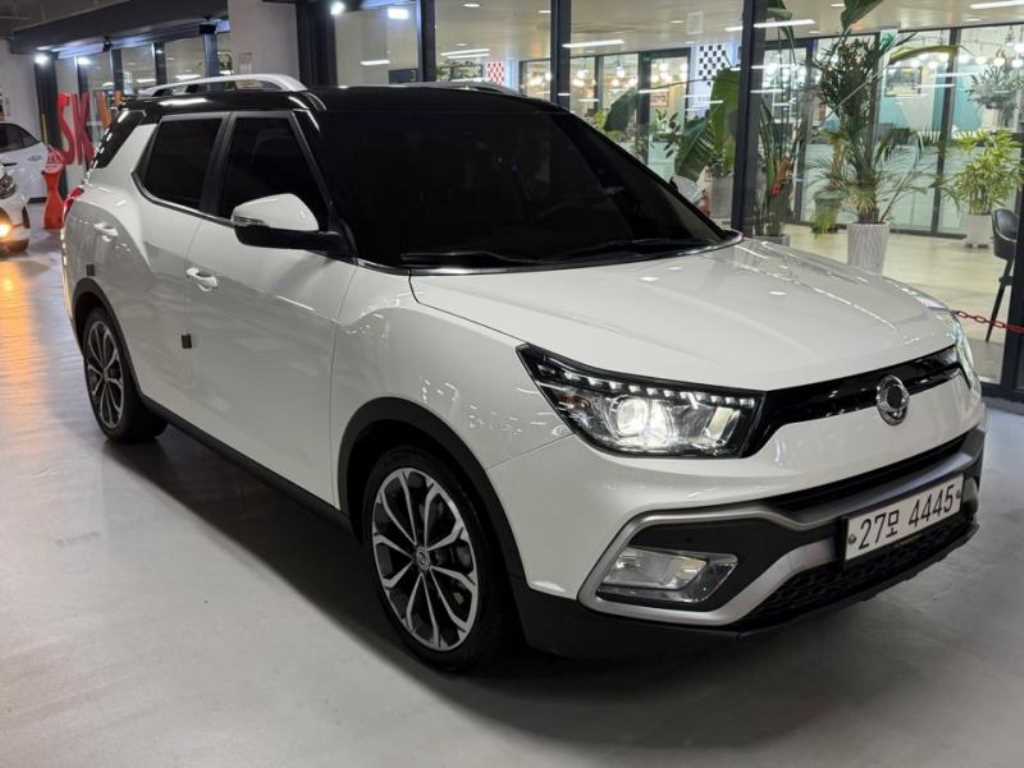 Ssangyong Tivoli - Vista 2