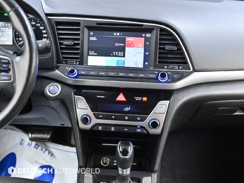 HYUNDAI Avante 2016 Negro - Importación desde Corea - HF Imports Iquique - Foto 14