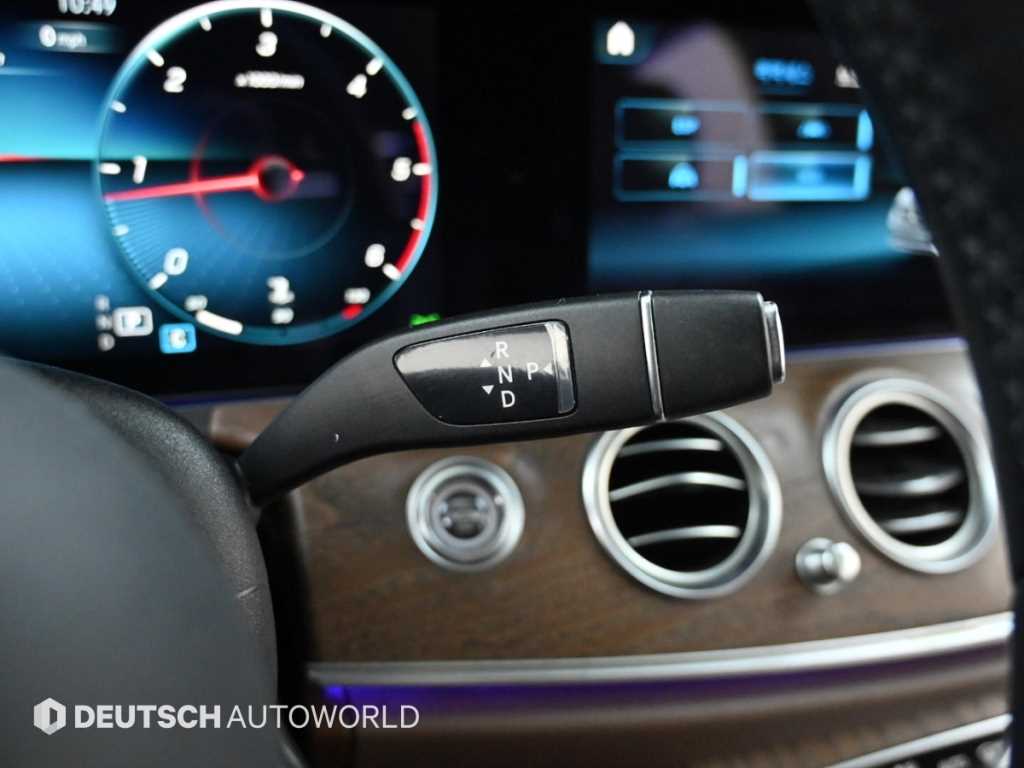 Mercedes Benz E class - Vista 9