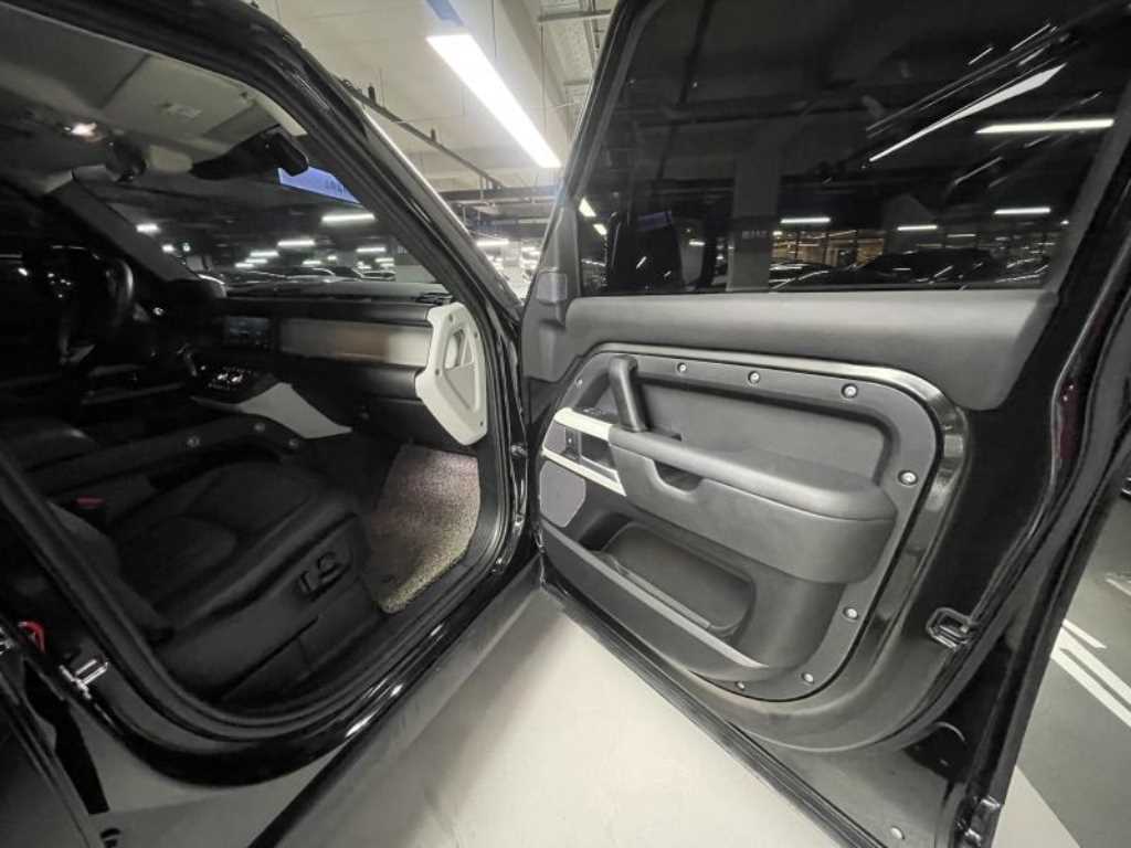 Land Rover Defender 2022 Negro - Importación desde Corea - HF Imports Iquique - Foto 16