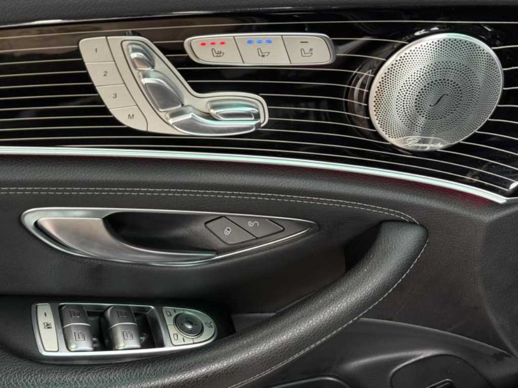 Mercedes Benz E class - Vista 10