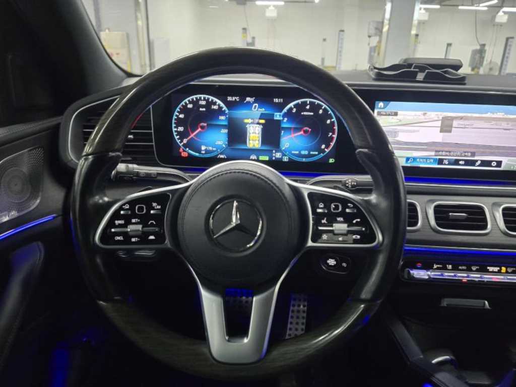 Mercedes Benz GLS Class - Vista 6