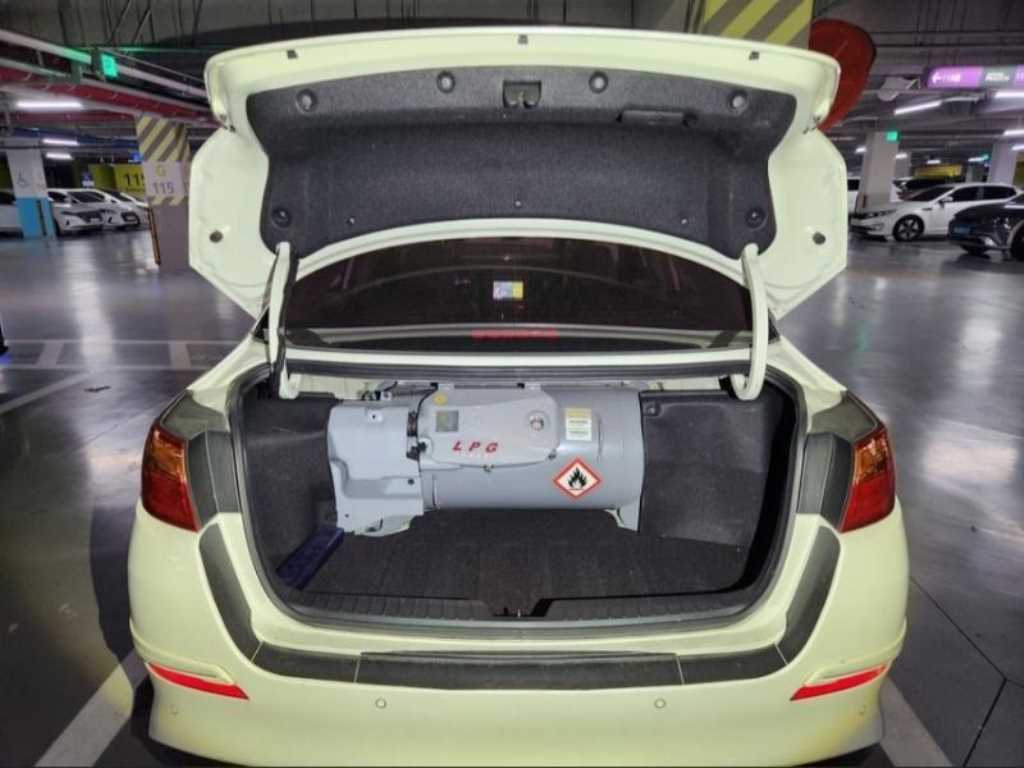 KIA K5 - Vista 4