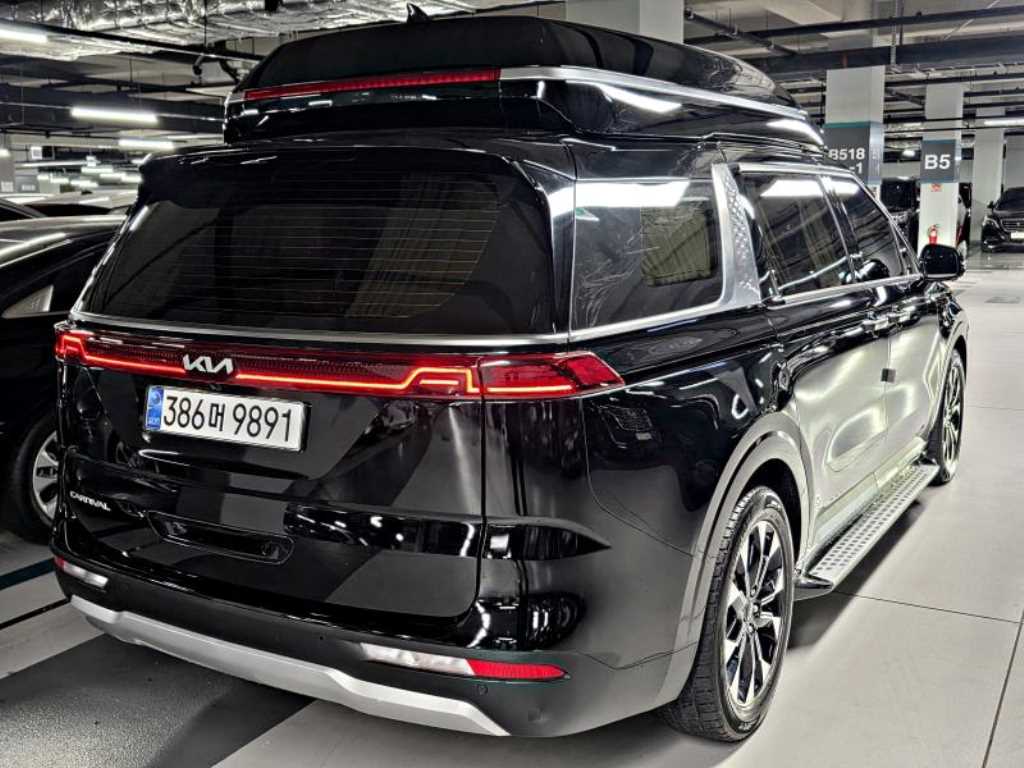 KIA Carnival - Vista 5