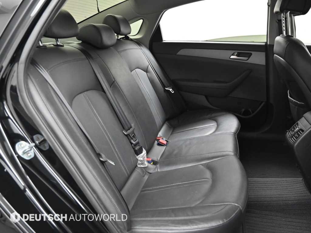 HYUNDAI Sonata - Vista 12