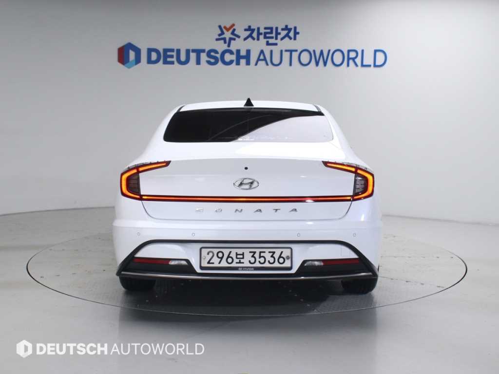 HYUNDAI Sonata - Vista 4