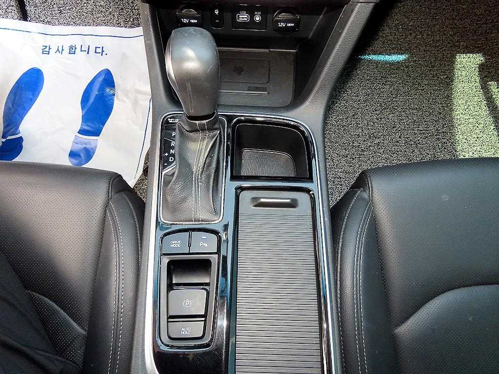 HYUNDAI Sonata - Vista 10