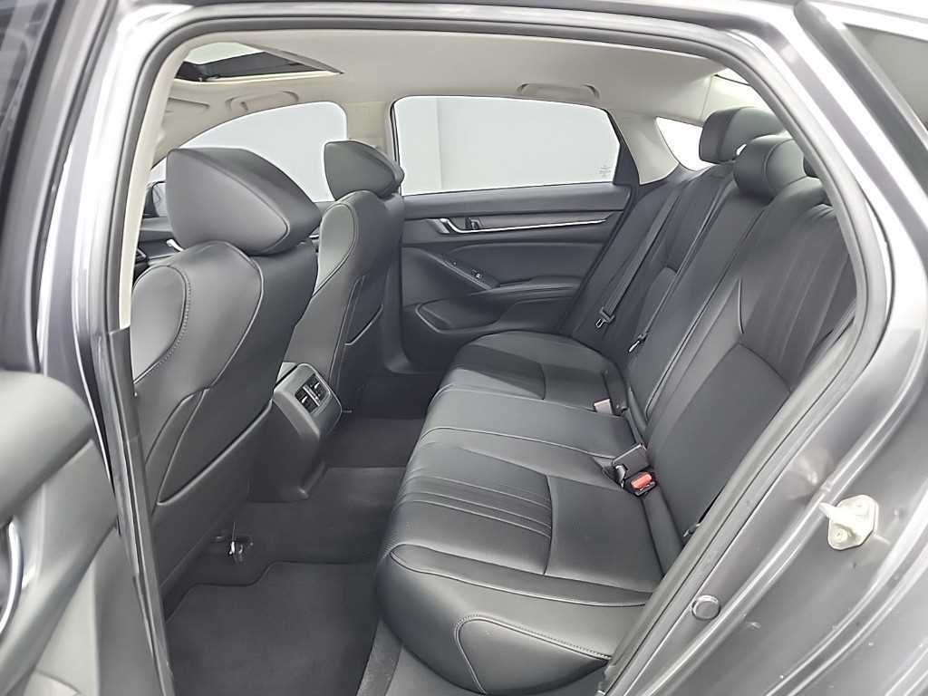 Honda Accord - Vista 12