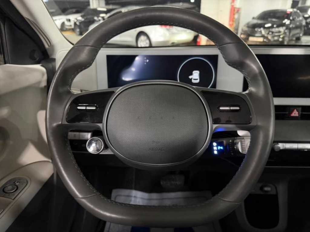 HYUNDAI Ioniq 5 - Vista 8
