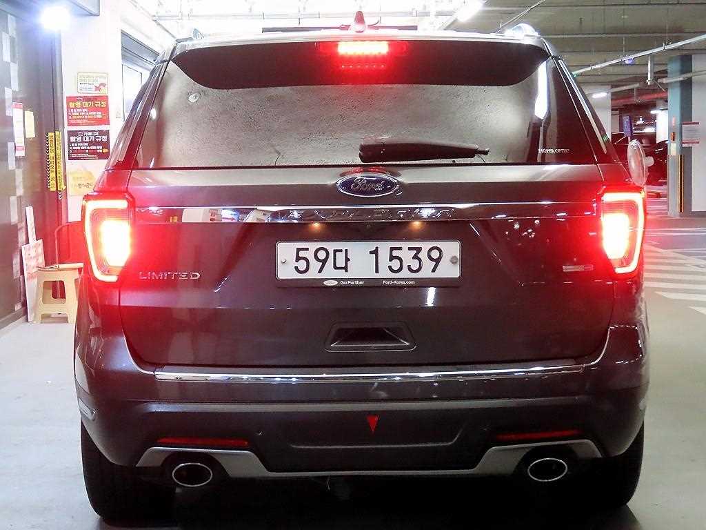 Ford Explorer - Vista 5