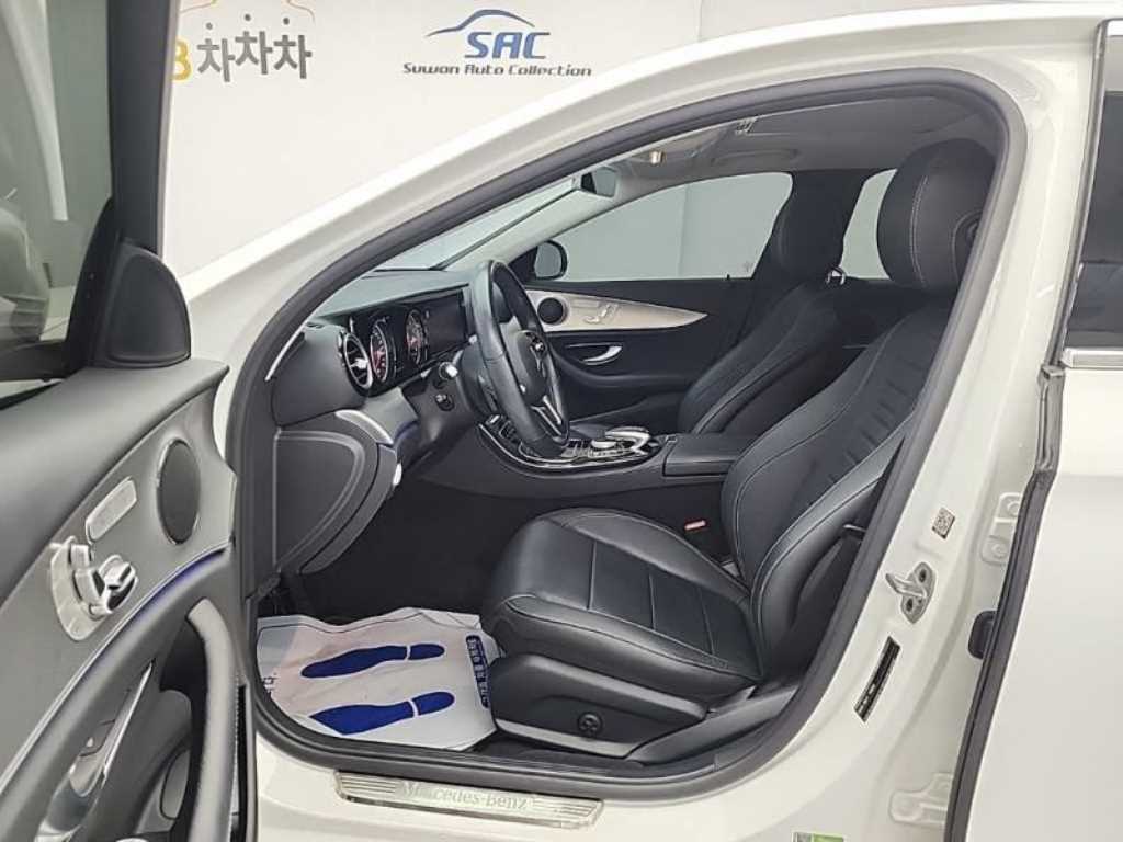 Mercedes Benz E class - Vista 11