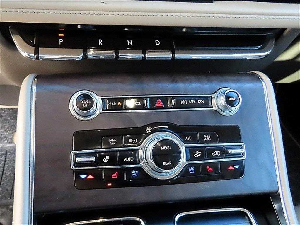 Lincoln Aviator - Vista 2