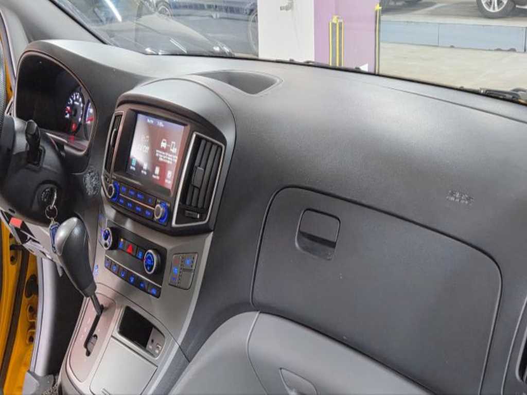 HYUNDAI Starex 2020 - Importación desde Corea - HF Imports Iquique - Foto 16