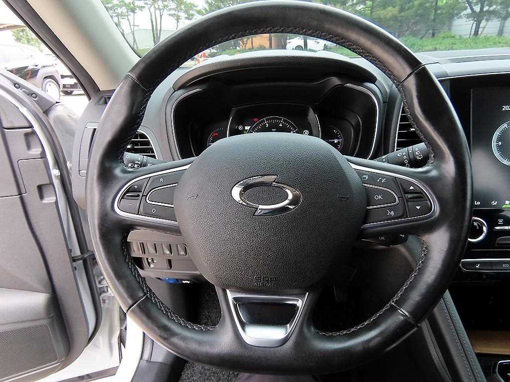 SAMSUNG QM6 - Vista 8