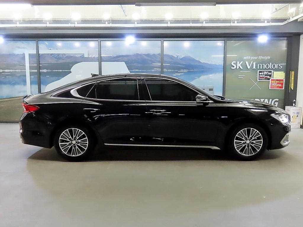HYUNDAI Grandeur - Vista 3