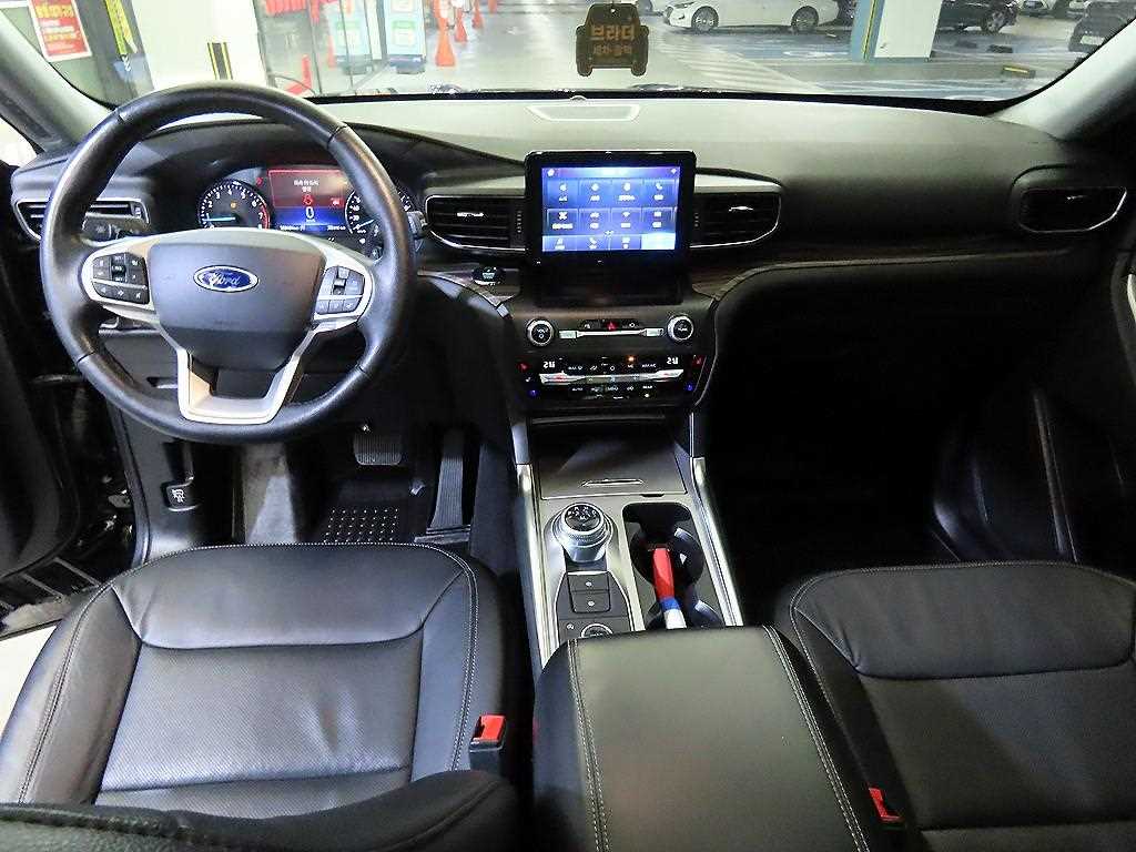 Ford Explorer - Vista 10