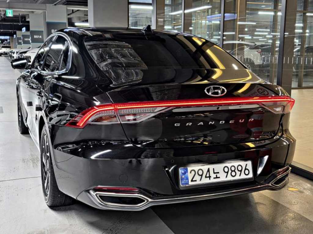 HYUNDAI Grandeur - Vista 5