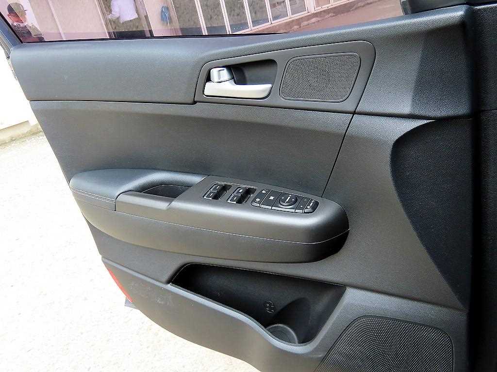 KIA Sportage - Vista 11