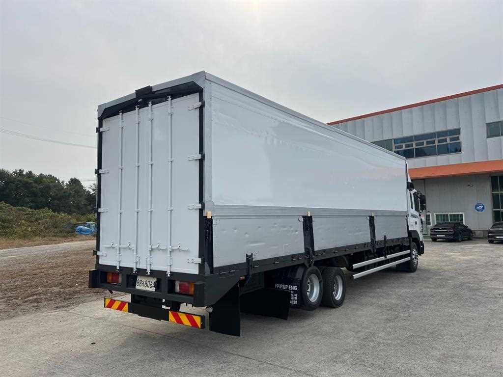 medium and large cargo truck - Vista 3