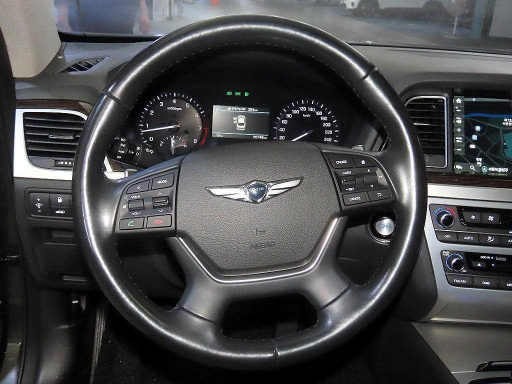 Genesis G80 - Vista 8