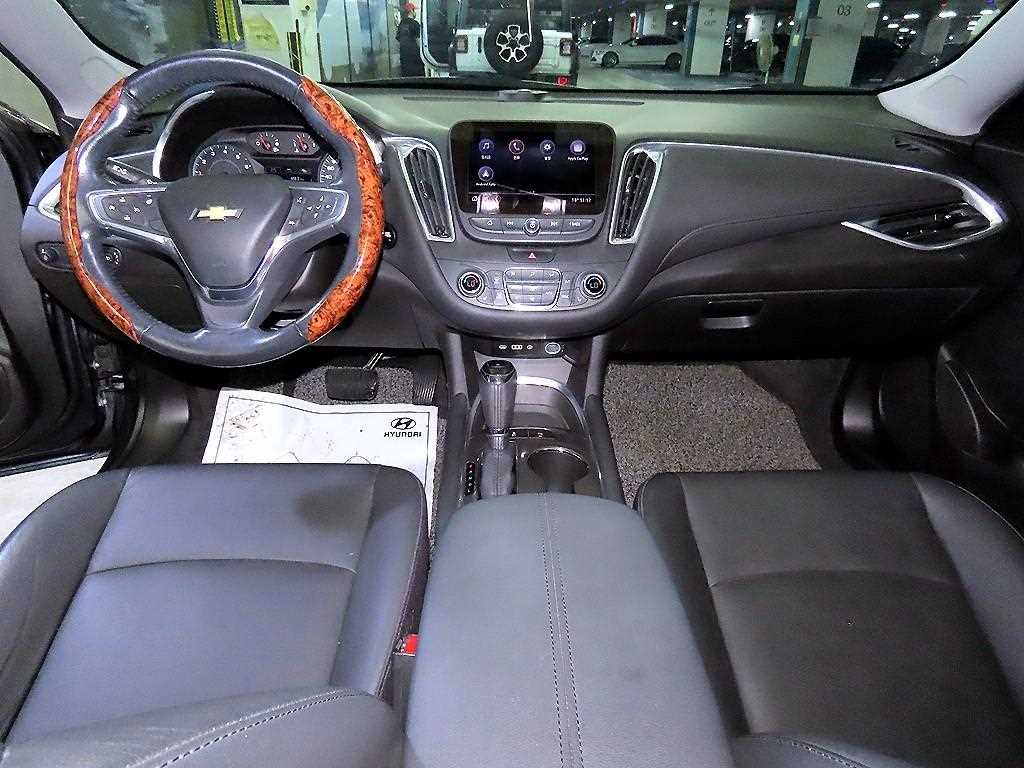 Chevrolet Malibu - Vista 10