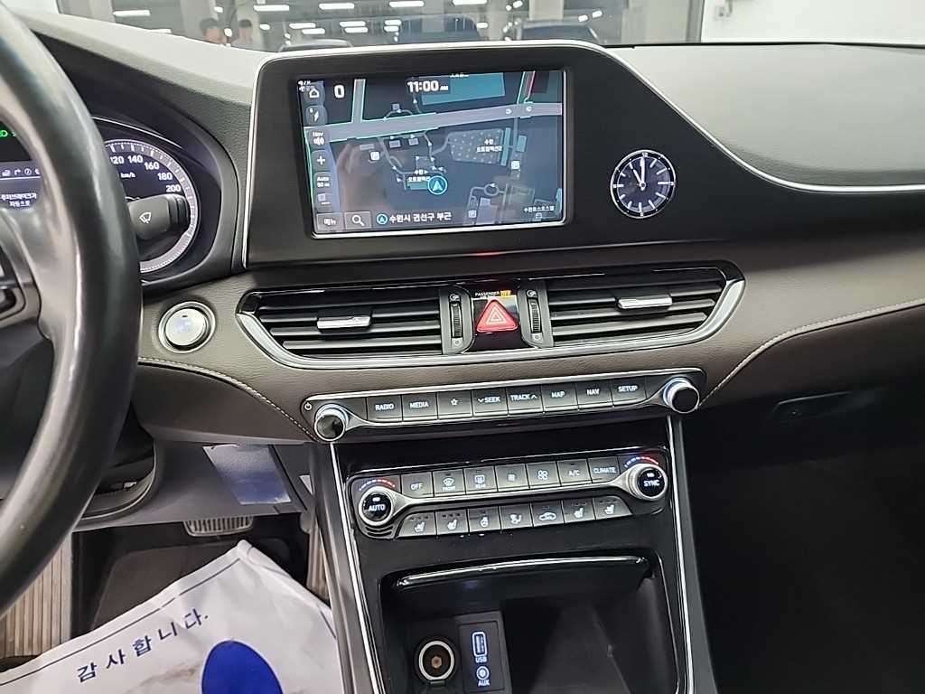 HYUNDAI Grandeur - Vista 10