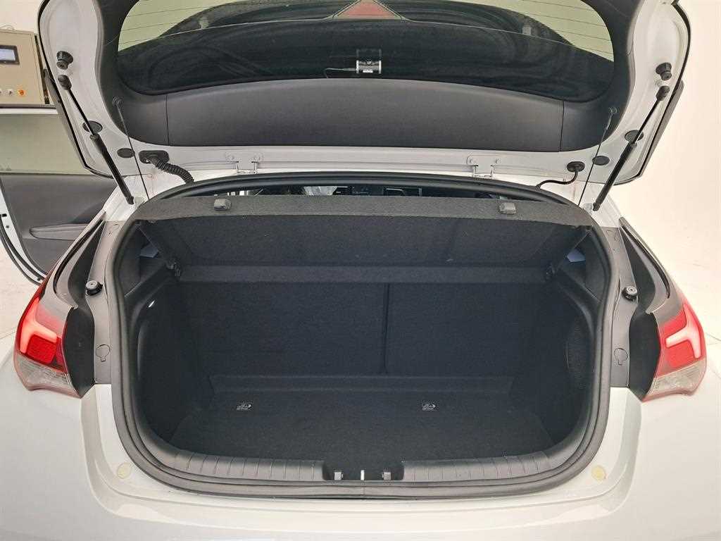 HYUNDAI Veloster 2019 Blanco - Importación desde Corea - HF Imports Iquique - Foto 17