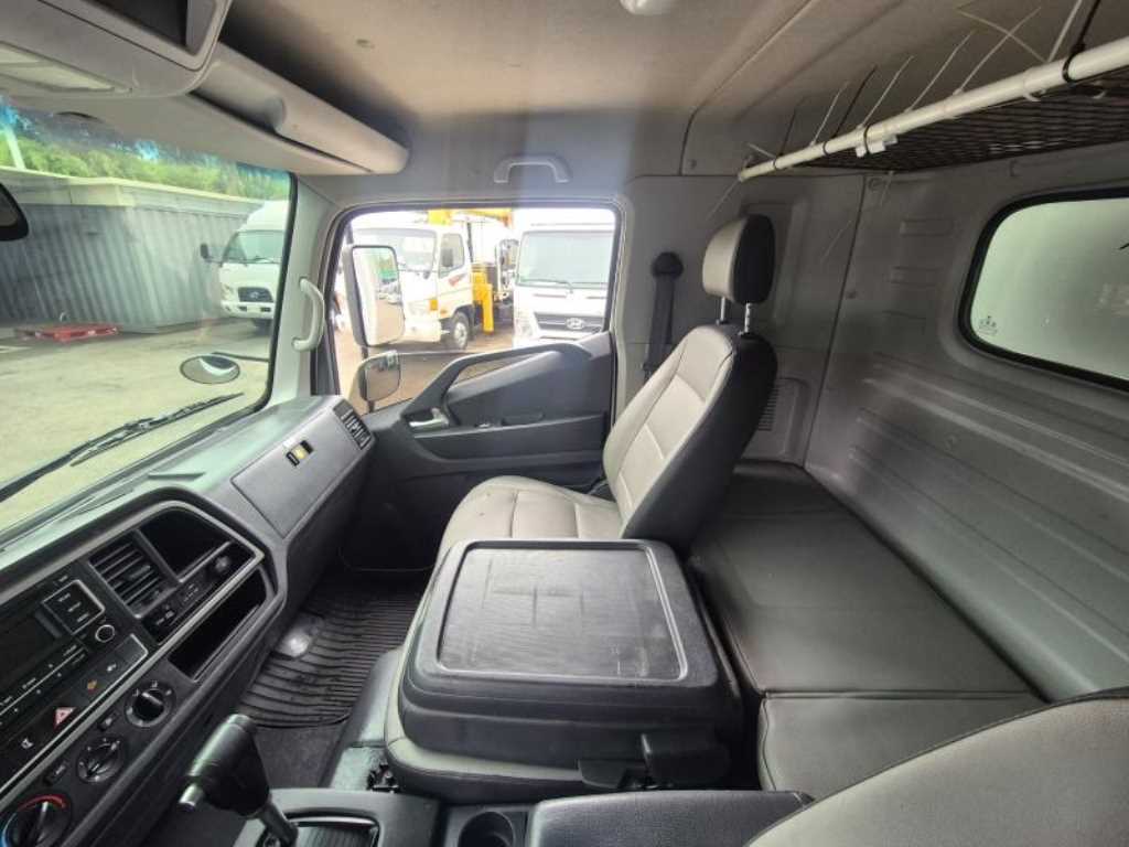 medium and large cargo truck 2021 Blanco - Importación desde Corea - HF Imports Iquique - Foto 19