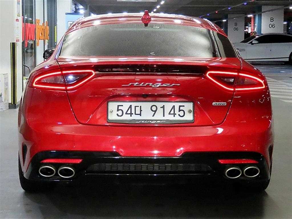 KIA Stinger - Vista 5
