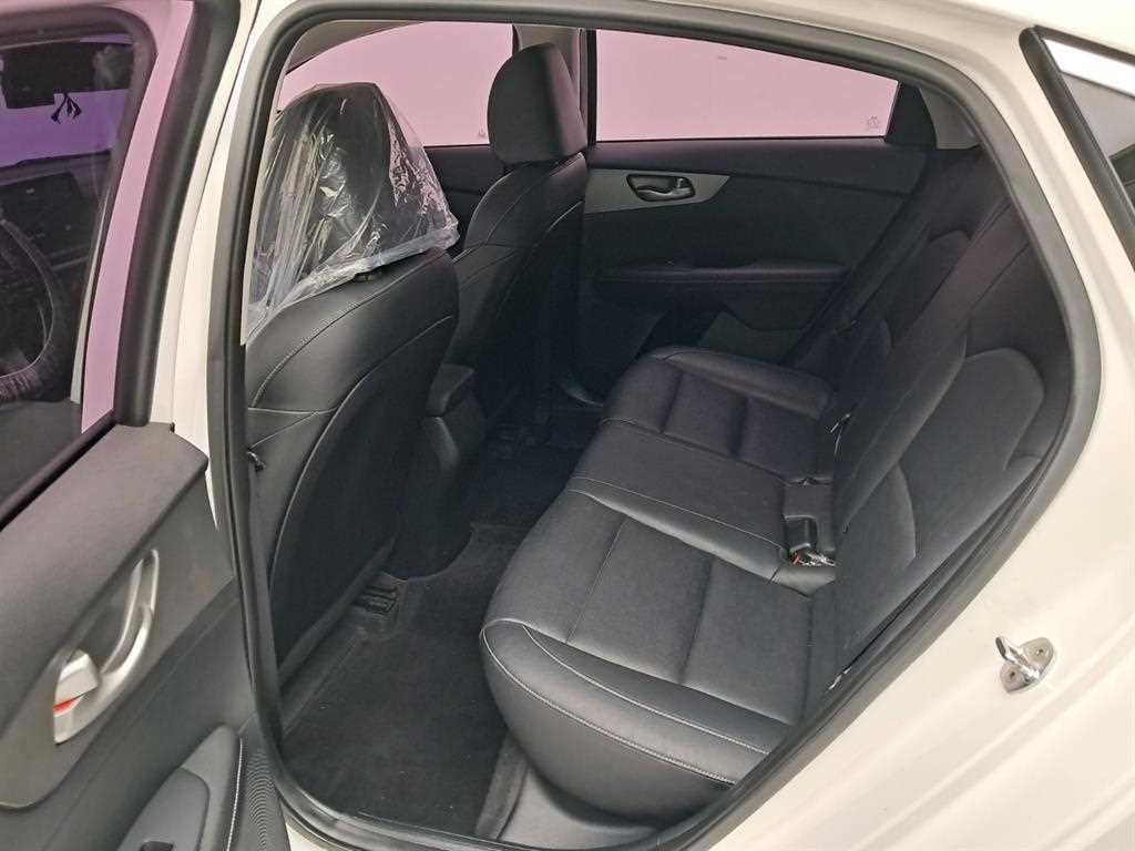 KIA K3 - Vista 12
