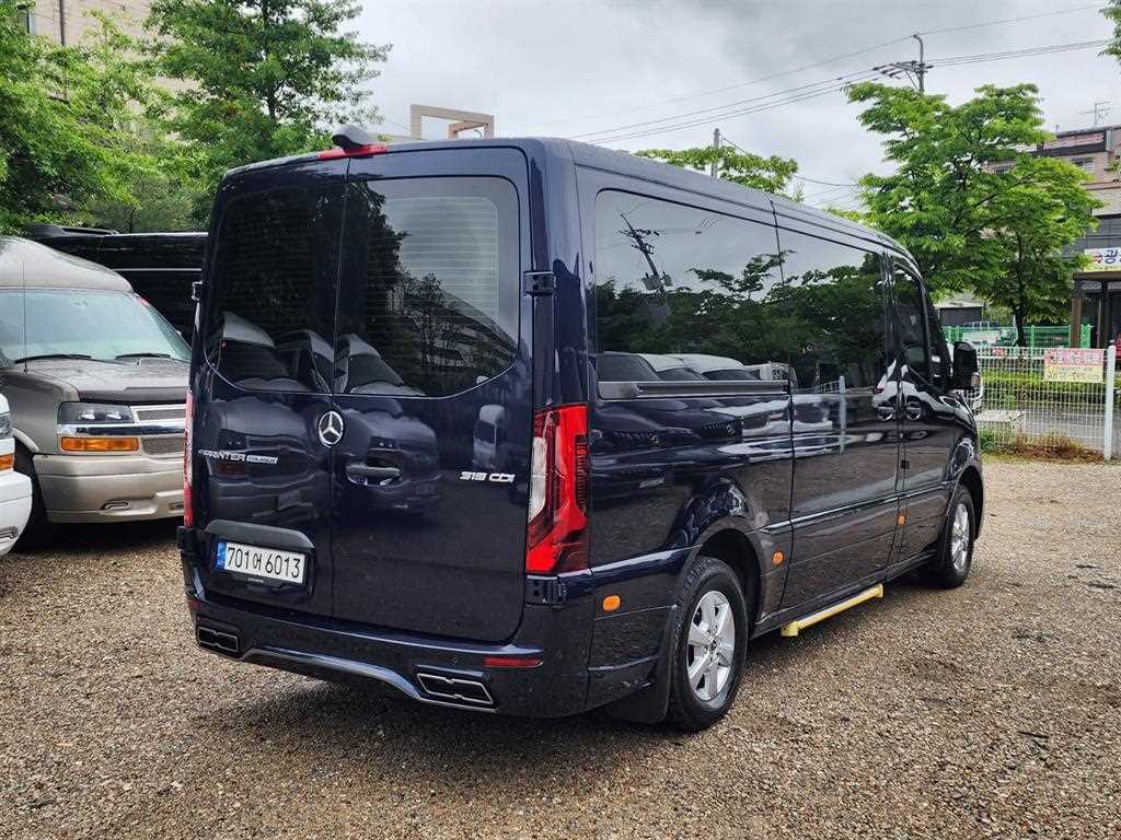 Mercedes Benz Sprinter - Vista 4