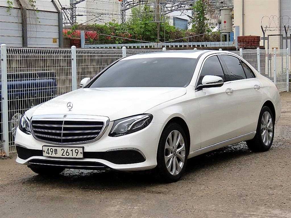 Mercedes Benz E class - Vista 2