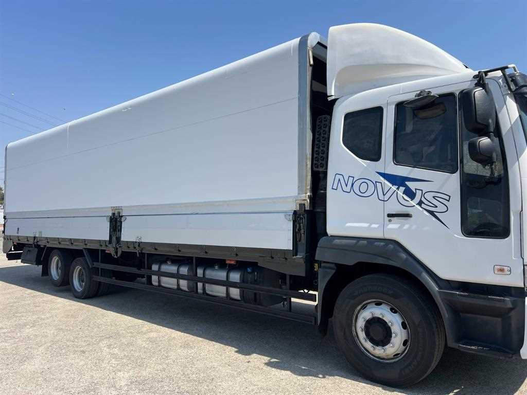 medium and large cargo truck - Vista 10