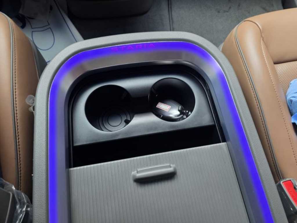 HYUNDAI Staria 2025 Blanco - Importación desde Corea - HF Imports Iquique - Foto 17