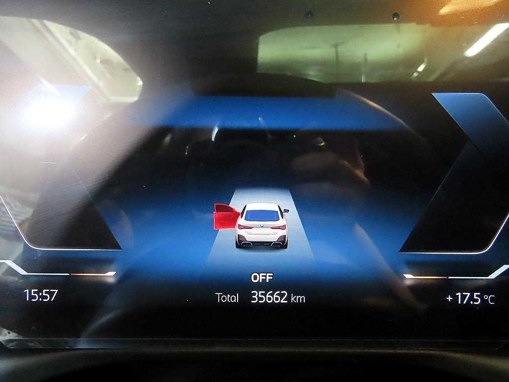 BMW i4 - Vista 9