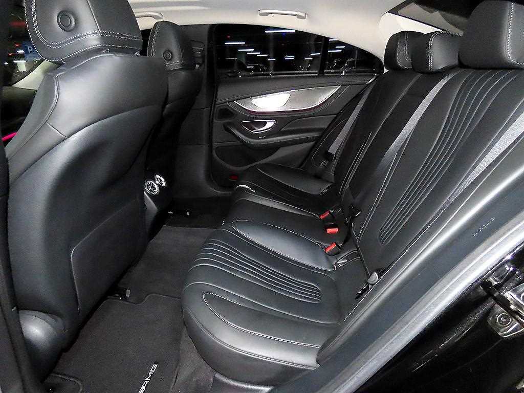 Mercedes Benz CLS Class - Vista 7