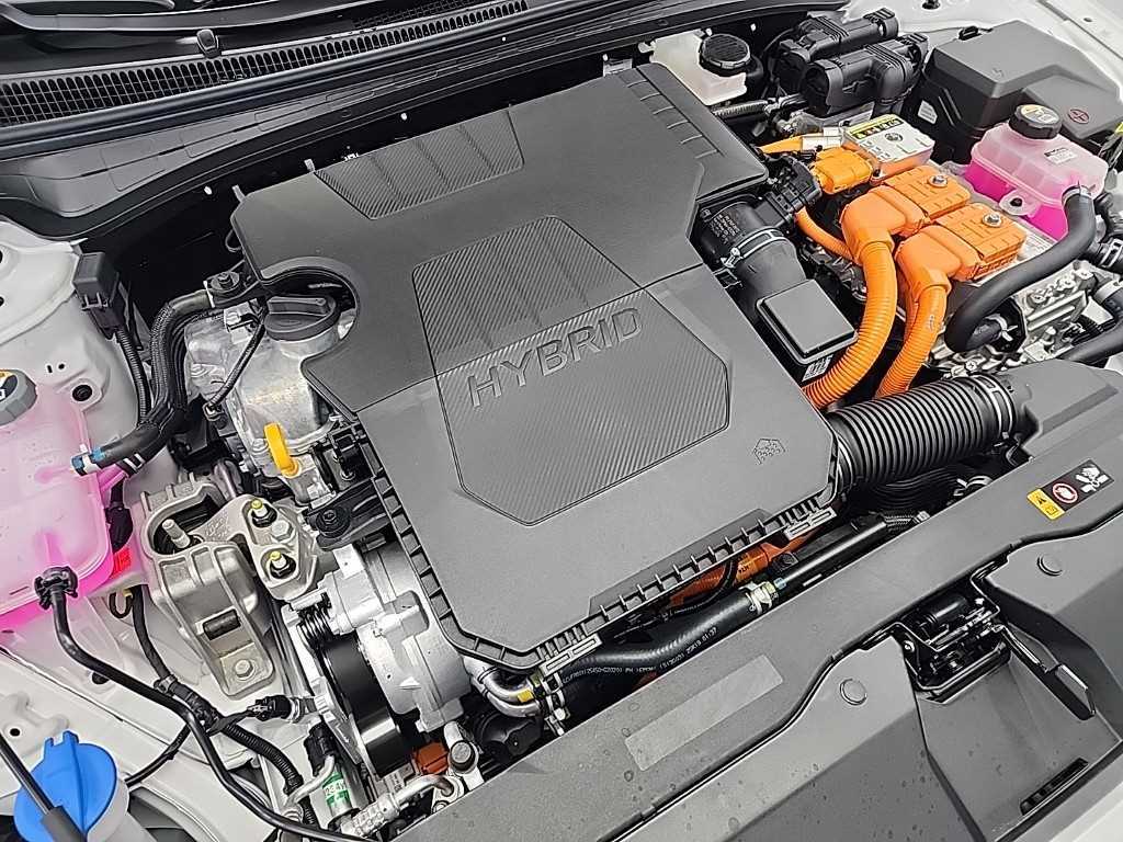 HYUNDAI Avante - Vista 5