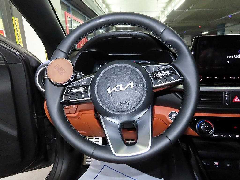 KIA K3 - Vista 8